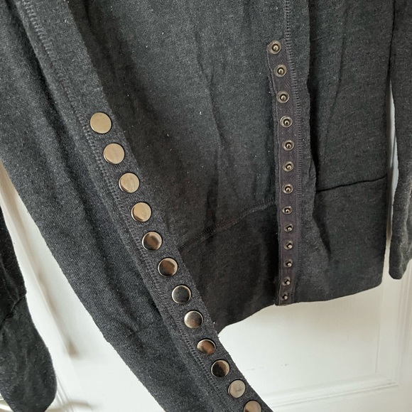 Urban behaviour size xs cardigan - Picture 2 of 4